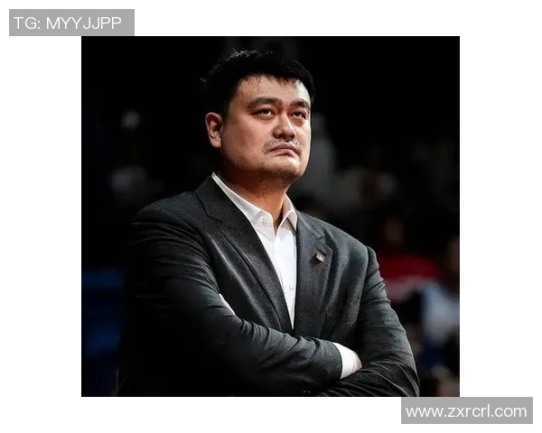 姚明与顶级后卫的默契配合揭示篮球战术新篇章