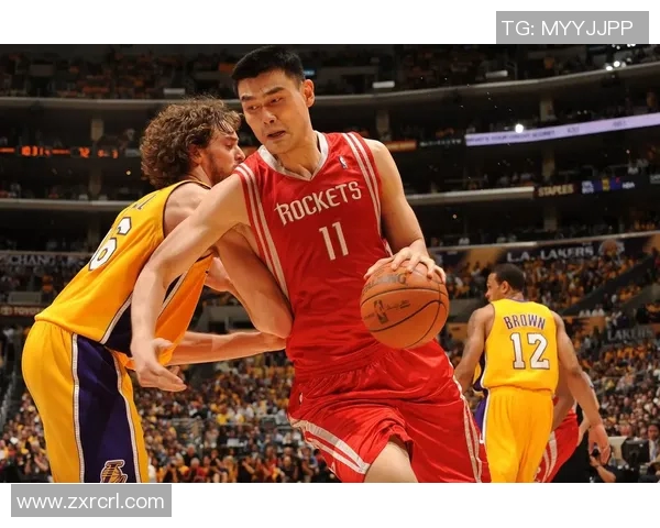 姚明投球精彩瞬间回顾见证篮球巨星的非凡技艺与激情时刻